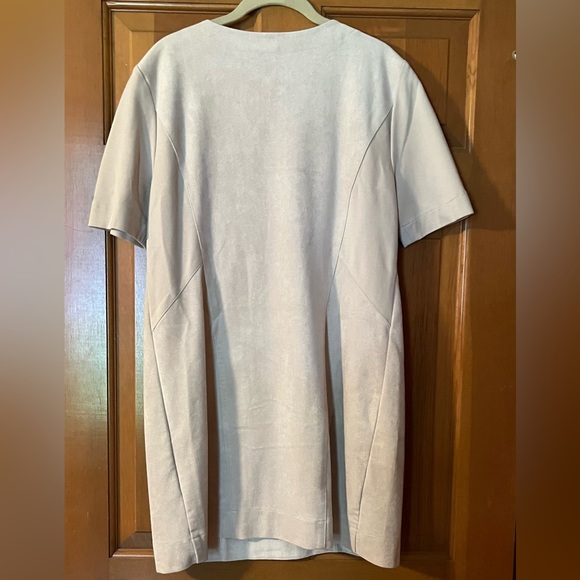 BCBG MAXAZRIA SUEDE DRESS. SIZE LARGE. BRAND NEW - Picture 2 of 2